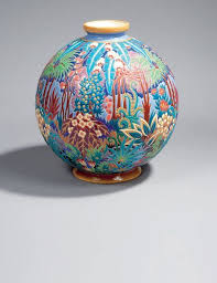 Longwy Et Maurice Paul Chevallier Vase Boule Dit Boule Coloniale En Faience A Decor De Vegetation Et De Flore Luxuriante En Emaux Vase Boule Vase Vase Verre