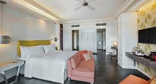 Junior suites are rooms with a bed and a small seating area. Junior Suiten Long Beach Hotel Mauritius Ein Sun Resort