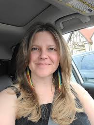 Kerry Roy's Instagram, Twitter & Facebook