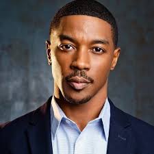 US CITIZENS, WHAT ARE YOU WAITING FOR? WHY IS HE STILL IN THE OVAL?