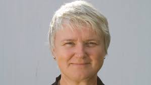 Halve språkråd-styret trekkjer seg