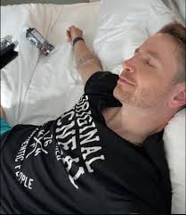 Greg wayne Lester he's a scammer he scammed my friend..