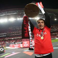 Bruno lage é um dos nomes equacionados pelo vitória de guimarães para suceder a tiago mendes no comando técnico da equipa principal. T4klhq G Ddq3m