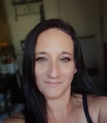 Amanda Cronk's Instagram, Twitter & Facebook