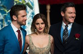 Beauty and the beast (1984), an episode of shelley duvall's faerie tale theatre, starring klaus kinski and susan sarandon. Audra Mcdonald Emma Watson Alan Menken Josh Gad Bill Condon Luke Evans Dan Stevens Gugu Mbatha Raw Luke Evans And Dan Stevens Photos Zimbio
