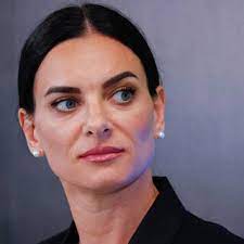 Елена исинбаева сделала сальто на кровати в честь победы гимнасток из рф в токио. Isinbaeva Osudila Poverivshih V Ee Naznachenie V Konstitucionnyj Sud Rossiyan Letnie Vidy Sport Lenta Ru