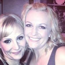 Alison Noble (@akpowdermonkey)