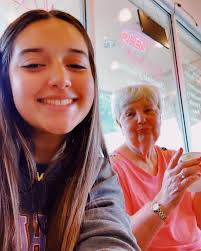 friends and pumpkins 🎃🤍