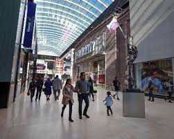 Yorkdale shopping mall it's really nice you have choices from cartier tiffany louis vuitton to the bay shoppers drug market the more affordable stores and they have food market cinema and even a hotel. Yorkdale Cries Foul On Holiday Retail Rules The Star