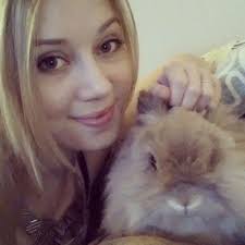 Livi Kunde (@Livi_Jane)