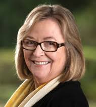 Kimberly Tunstall's Instagram, Twitter & Facebook