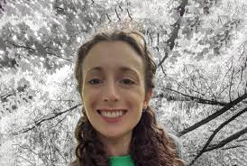 Robyn Lowe RVN becomes first veterinary nurse