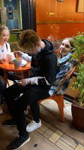 Pin By Emmie On Liper Cute Couples Animal Jokes Couple Photoshoot Poses