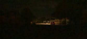 Ja houve duas faltas de luz hoje por volta das 22:30h, meu computador quase queimou e minha lcd também, liguei pro 0800 pra pedir emergencia 2 vezes e a hoje mais uma solicitação de enermêngia no 0800 não atendida e mais uma noite com oslicação no fornecimento de energia e falta de luz. Falta De Energia Afeta Quase Todo O Amapa Apos Problema Em Linha De Transmissao Amapa G1