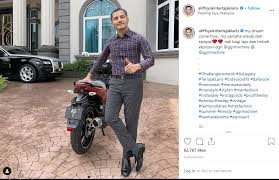 Apa nak buat ? kereta roll royce accident dato aliff menangis ! Dato Aliff Syukri Pun Dah Main Y Suku Motoqar