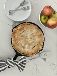 Nov 19, 2020 by jessica robinson · this post may contain affiliate links. Skillet Apple Pie Try This Amazing Cast Iron Recipe Today