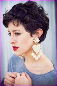 Curly Pixie Haircuts Best Short Haircuts For Curly Hair Round Face 2019 Shorthairforroundf Short Wavy Haircuts Curly Pixie Haircuts Curly Pixie Hairstyles