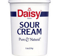 Daisy Pure and Natural Sour Cream, 80 oz (5lb) Tub (Refrigerated)
