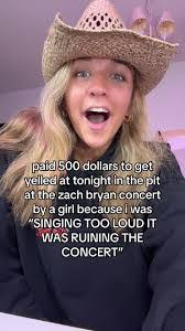 Amber Steed's Instagram, Twitter & Facebook