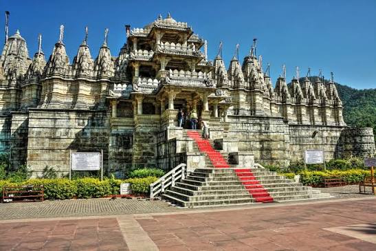 Adinath Temple | Khajuraho | Backpackers United