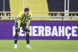 Fenerbahçe sports club's first football team included asaf, ziya hasan, sami, ayetullah, mazhar, necip fethi. Former Arsenal Star Mesut Ozil Is Struggling To Have The Impact Many Expected At Fenerbahce Football London