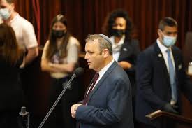 הרב גלעד קריב, מנכל התנועה הרפורמית בישראל, על הדרת היהדות הרפורמית ג'קי חורי על הצו החשאי של מחמוד עבאס לדיכוי חופש העיתונות • גלעד קריב על החרם של ערוץ 20 על רפורמים וקונסרבטיבים • ונתי טוקר על טייקון. 5q7xa3zvsysimm