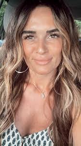 Amanda Moseley's Instagram, Twitter & Facebook