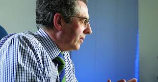 Bill Moyes questions whether FT model remains 'sensible'