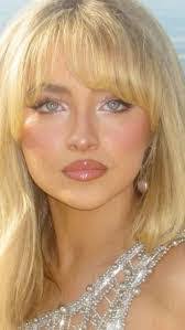 Holly Baumann's Instagram, Twitter & Facebook