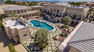 My life is the shit, wrote mayweather, who's never been one to shy away from a humble brag (minus any shred of actual humility). Boxing Champion Floyd Mayweather Buys Las Vegas Home For 10 Million Mansion Global