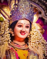 Nyt perheen pienimmät päiväunille tai silmät kiinni. Tulee isojen poikien  ja tyttöjen asiaa. Kauppiaamme