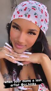 when your mom is a lash artist ♥️...