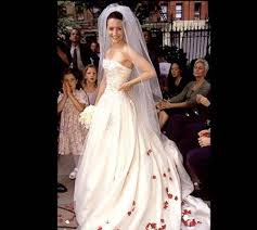 The 14 Best Tv Wedding Dresses From Gossip Girl To Friends City Wedding Dress Wedding Dresses Famous Wedding Dresses