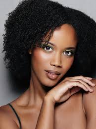 New work for @bmw in French 💅🏾 Thank you @brendacampbell_talentagent 🙌🏽  Client : @bmw Talent : Me @alyssaamazan Director: Michael Podolak Producers  : Jordan Monaghan & Emily Bissonnette Director of Photography :