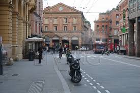 Appartamento a bologna zona centro storico via santo stefano 95 mq. Appartamento In Vendita A Bologna Cod 74 Lc