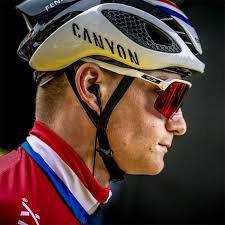 Le néerlandais a devancé le français maxime marotte et le brésilien henrique avancini. Van Der Poel Kehrt In Der Schweiz Auf Die Strasse Zuruck Radsport News Com