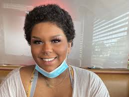 Stephanie Sherlock's Instagram, Twitter & Facebook