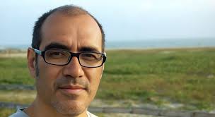 Writers living outside of Ecuador