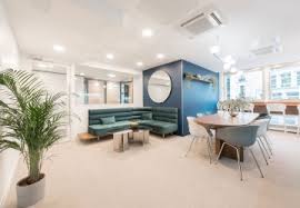 Découvrez les accessoires de luxe pour femme créés par dior dont elle ne saurait s'en passer : Multiburo Paris Avenue Montaigne 75008 Workspace In Paris 8 Avenue Montaigne Multiburo