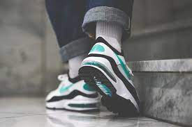Le nike air max 93 suit les dernières versions de le modèle comme les coloris dusty cactus et habanero red. Ø§Ù„Ø¥Ø·Ø§Ø­Ø© Ø§Ø®ØªØ±Ø§Ù‚ Ù…Ø¹Ù„Ù…Ø§ Nike Air Max 93 Dusty Cactus Ballermann 6 Org