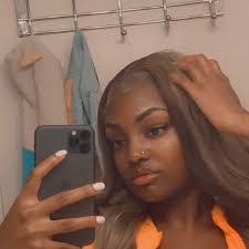 Starr Johnson's Instagram, Twitter & Facebook