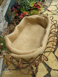 Use Folded Burlap To Hold The Dirt In Wire Baskets And Window Boxes Cheaper Than Pre Made Liners Garden Containers Burlap Container Gardening