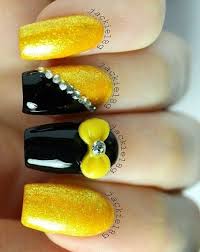 Uñas acrilicas negras punta diamantecon nuevo efecto muy glamurosas. Kennya Barrios Unas Acrilicas