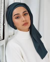 Mädchen finden sich oft in lächerlichen situationen wieder, kommen aber mit ehre aus ihnen heraus. 420 Hijab Ideen Muslimische Madchen Zeichnungen Kopftuch Madchen