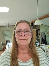 Diane Hersom's Instagram, Twitter & Facebook