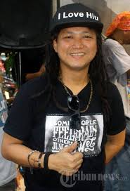 Kedatangan kembali mereka ditandai dengan perilisan single bertajuk fallin. Steven N Coconut Treez Home Facebook