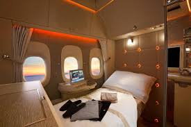 How To Fly First Class Without Breaking The Bank Biznes Klass Krasivye Mesta Biznes