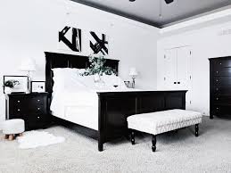 Black And White Master Bedroom Ideas Inspiration For A Monochrome Master Bedroom With Classic Bla Black Bedroom Decor White Bedroom Decor White Master Bedroom