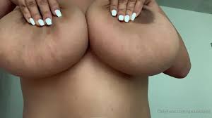 Laila Big Boobs - OnlyFans Leaks