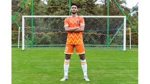 It shows all personal information about the players, including age, nationality, contract duration and current market. Fc Goa Launches The New Uzzo Jersey The Club S Official Home Kit For The 2020